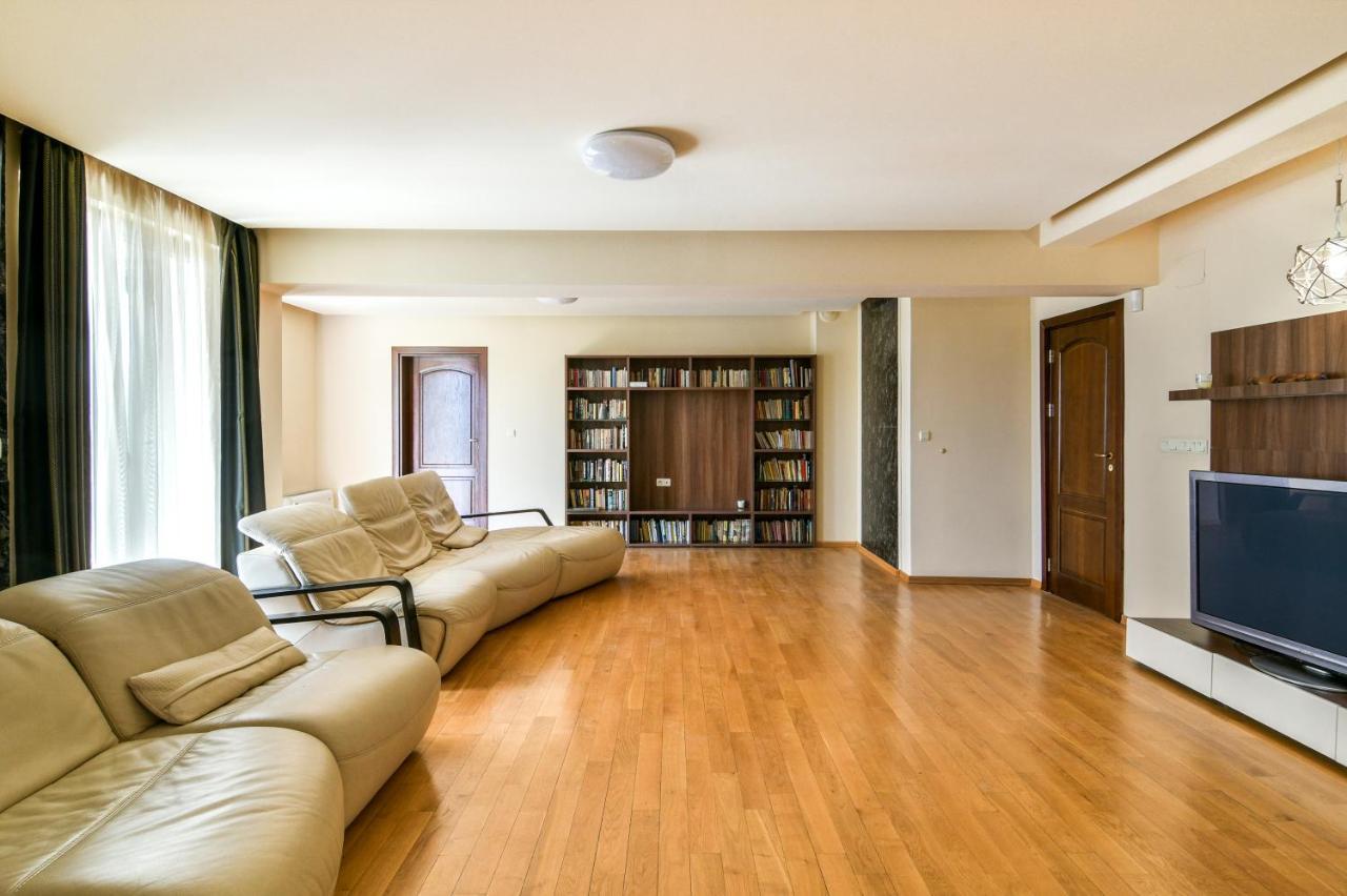 Central Flat With Monster Living Room Варна Екстер'єр фото