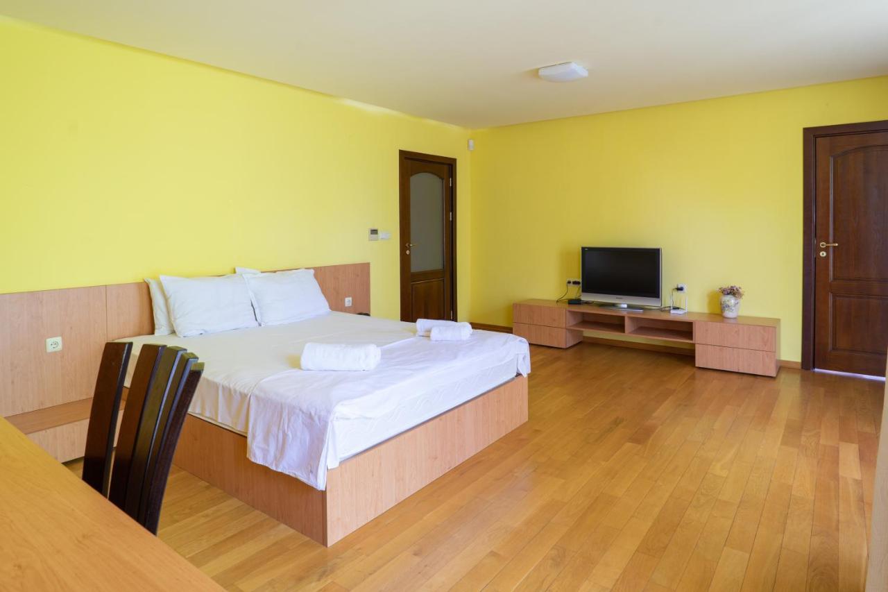 Central Flat With Monster Living Room Варна Екстер'єр фото